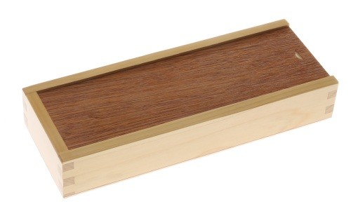 PLUMIER FUSTA TAPA CORREDERA