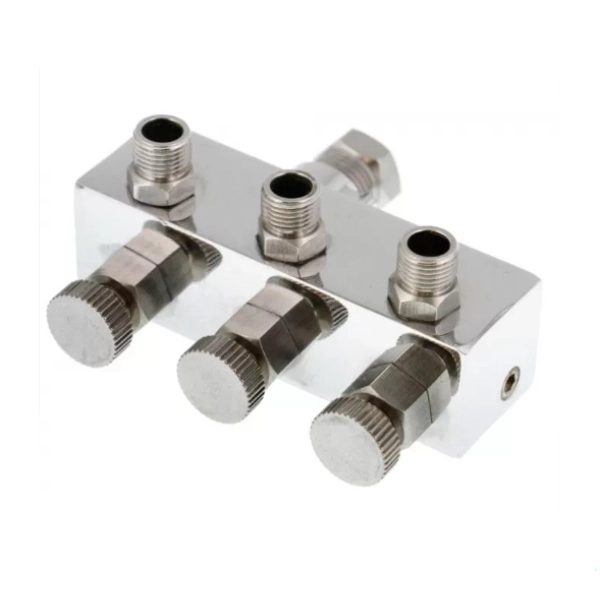 CONECTOR 3 SORTIDES 1/8 AMB REGULADOR D'AIRE